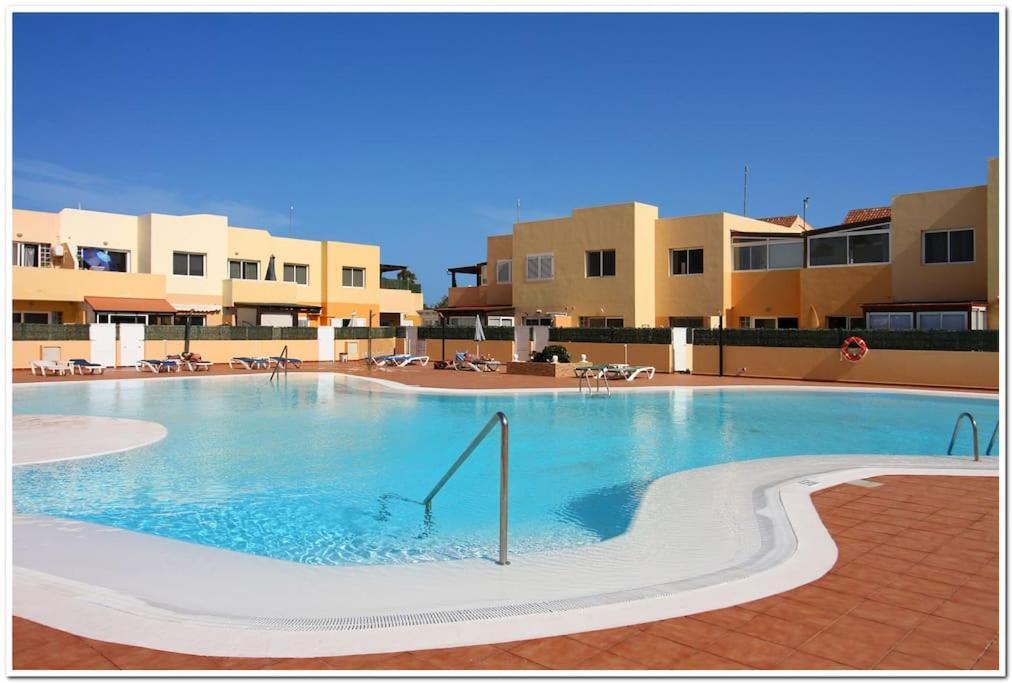 Oasis Bay Apartment Corralejo Exterior photo